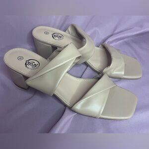 Trary Women's Sandals, Square Toe Heels 2inch Tan Sz 9.5 Satrapy Block Heel